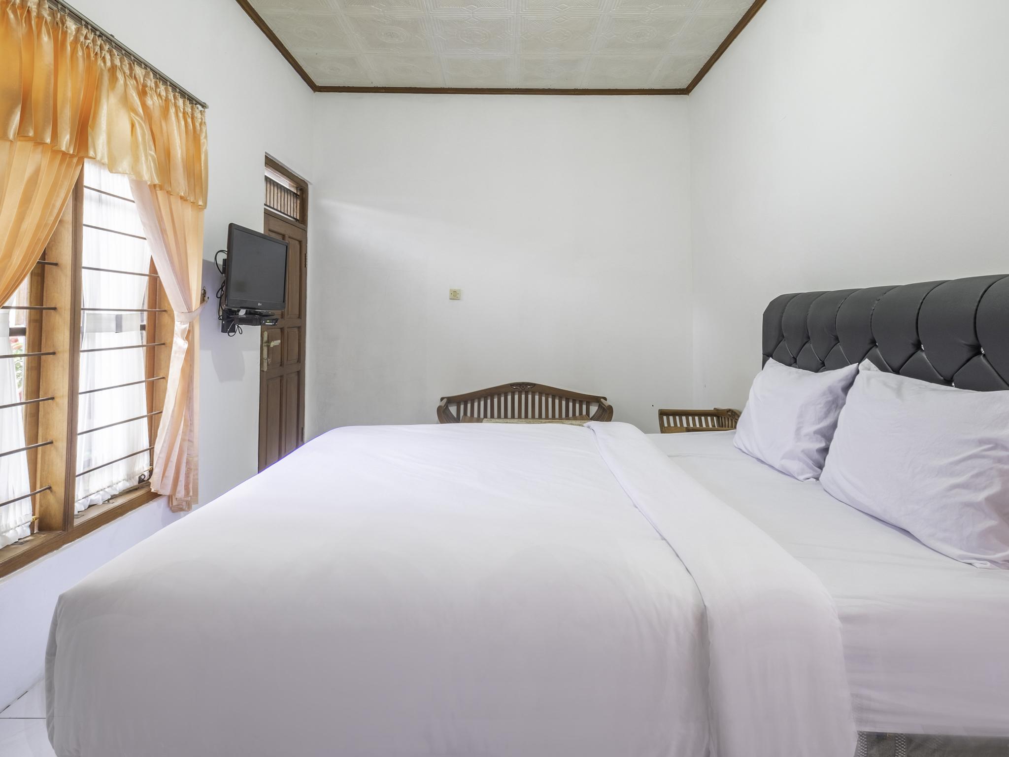 Hotel Capital O 1541 Puri Cikole Asri Lembang Exterior foto