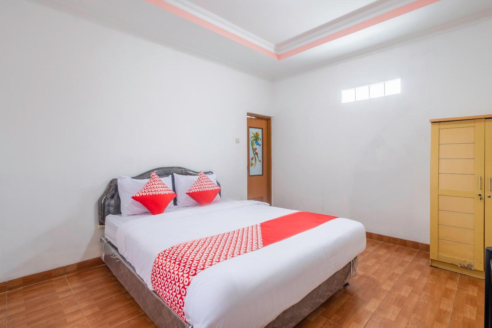 Hotel Capital O 1541 Puri Cikole Asri Lembang Exterior foto