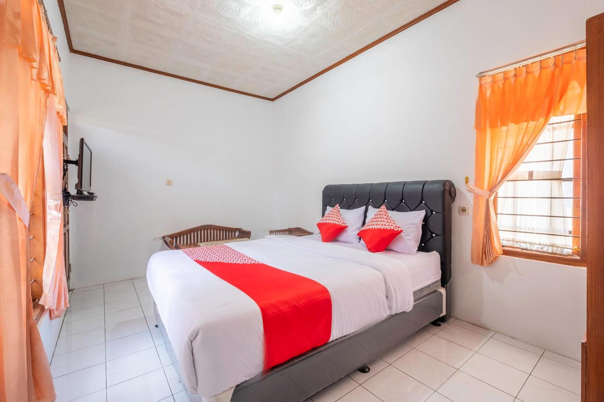 Hotel Capital O 1541 Puri Cikole Asri Lembang Exterior foto