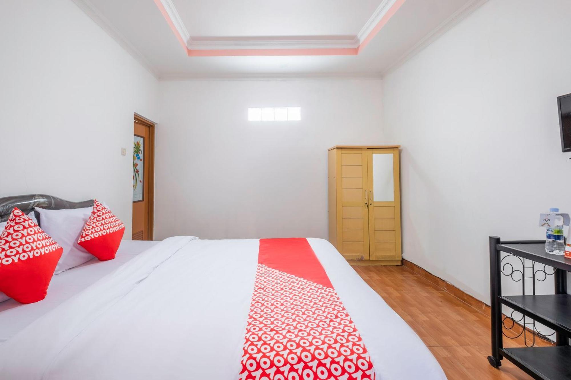 Hotel Capital O 1541 Puri Cikole Asri Lembang Exterior foto