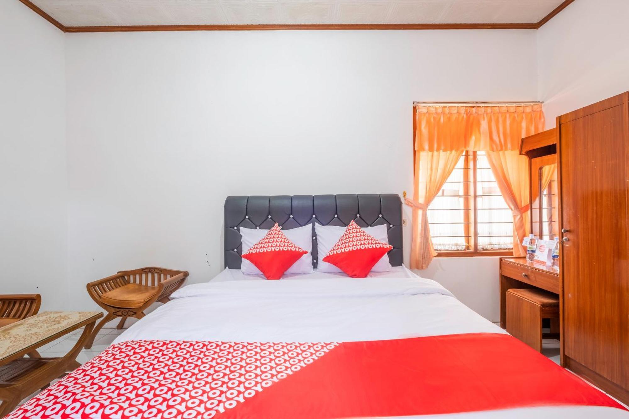 Hotel Capital O 1541 Puri Cikole Asri Lembang Exterior foto